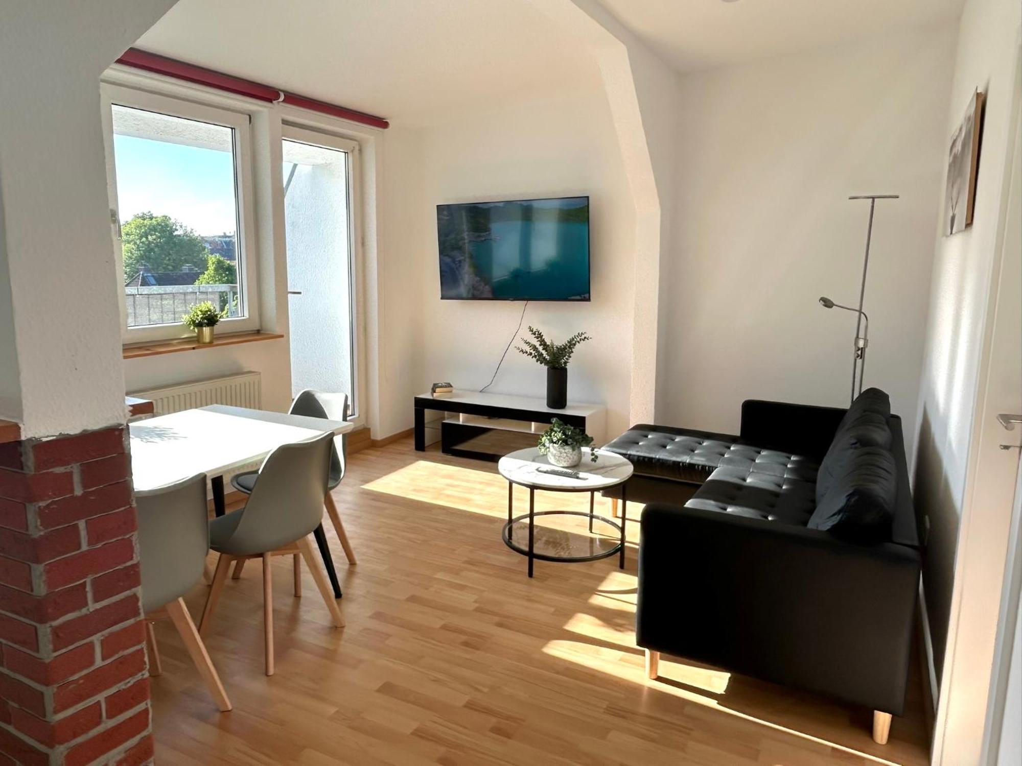 Bhv-3- Und 5-Zimmer Wohnungen Mit Terrasse, 24H Self-Check-In, Tv, Internet, Disneyplus, Waschmaschine Bremerhaven Esterno foto
